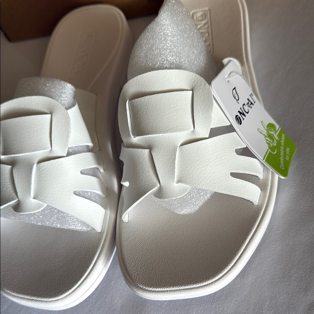 White Contemporary Sandals with H-Strap Design - Picture 3 of 10